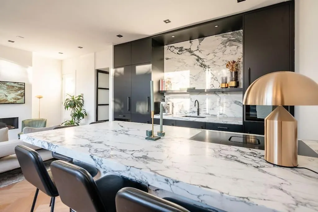 Luxurious Central Park 1-Bed Apartment Amsterdam